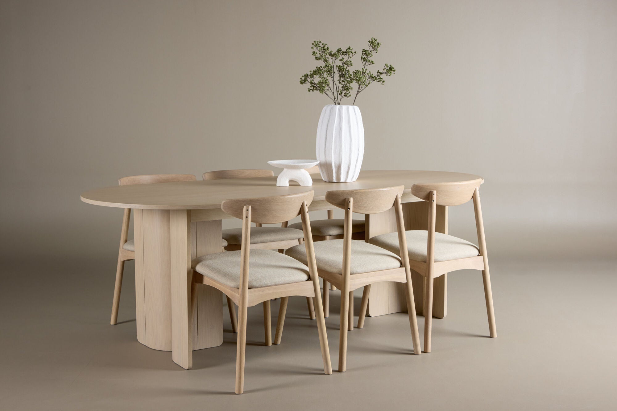 Tyresö Bord 100x220 cm - Whitewash med Ven Stol - Whitewash