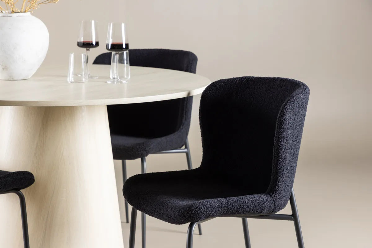 Lanzo Matbord med Modesto Matstol