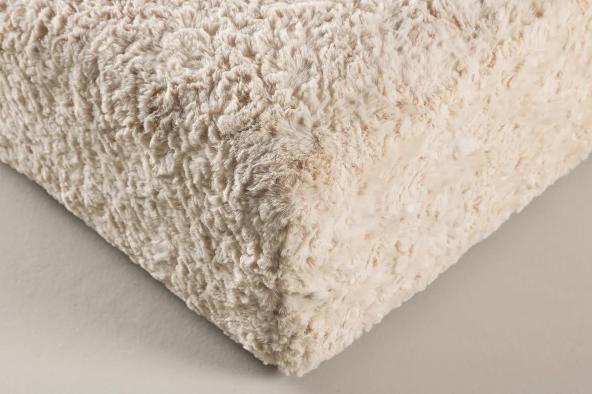 Frankie Pouf - Beige Faux fur / FSC 100%