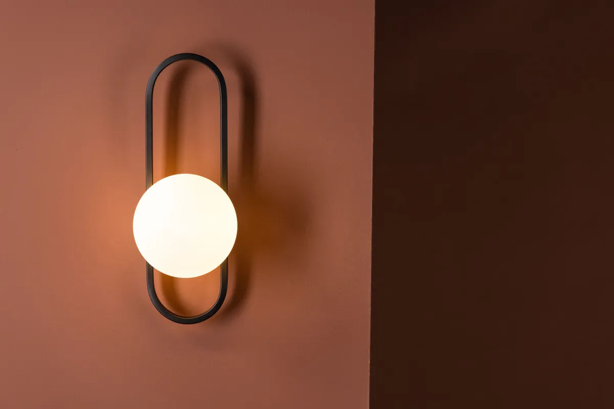 Alpes Vägglampa